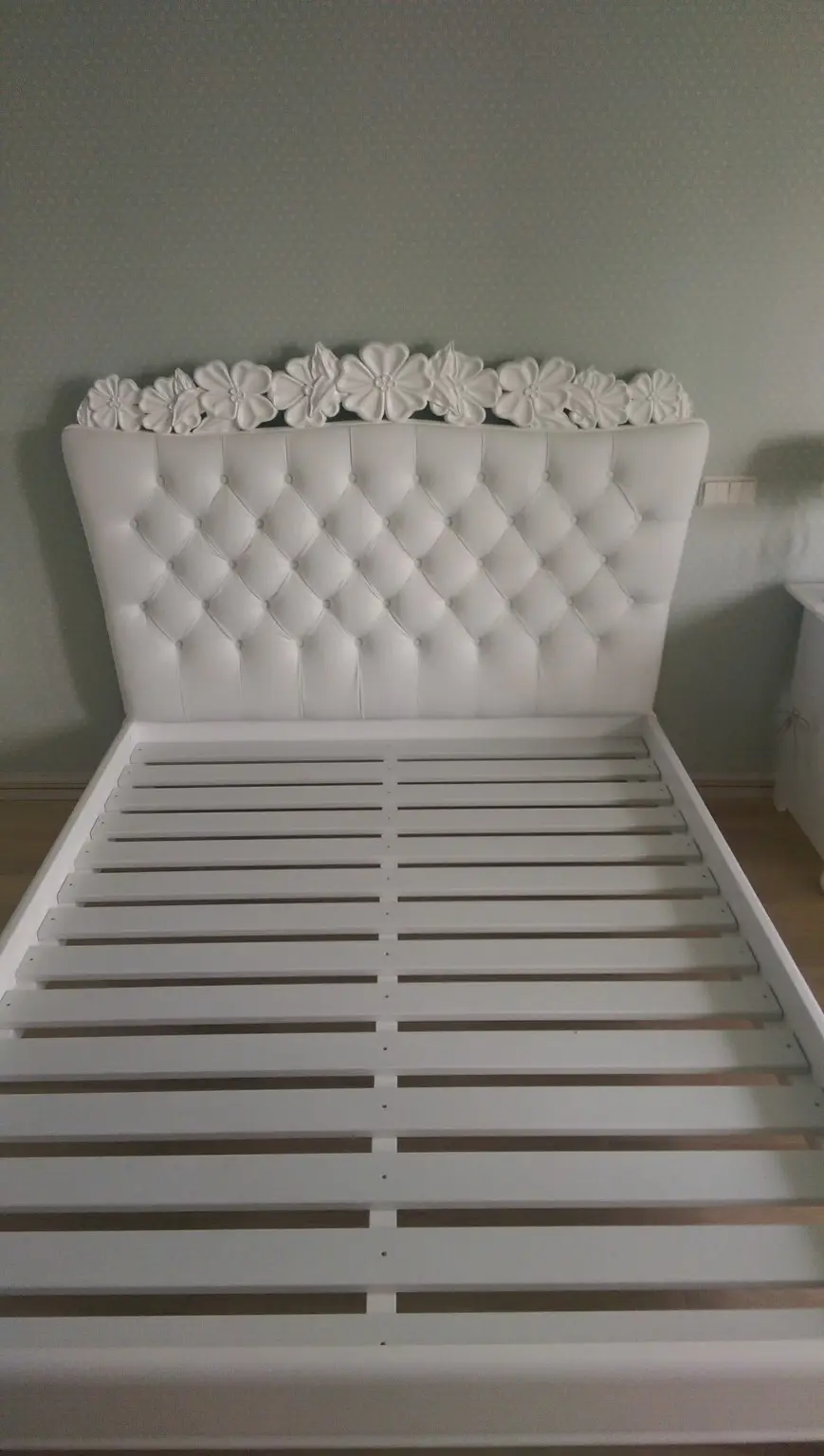 White bedroom furniture — Overall view